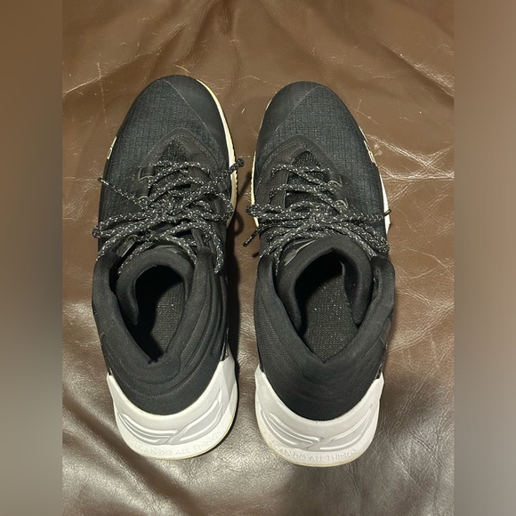 Under Armour Black and White Basketball Shoes Sleek Design Men Size 11
Used main image 9